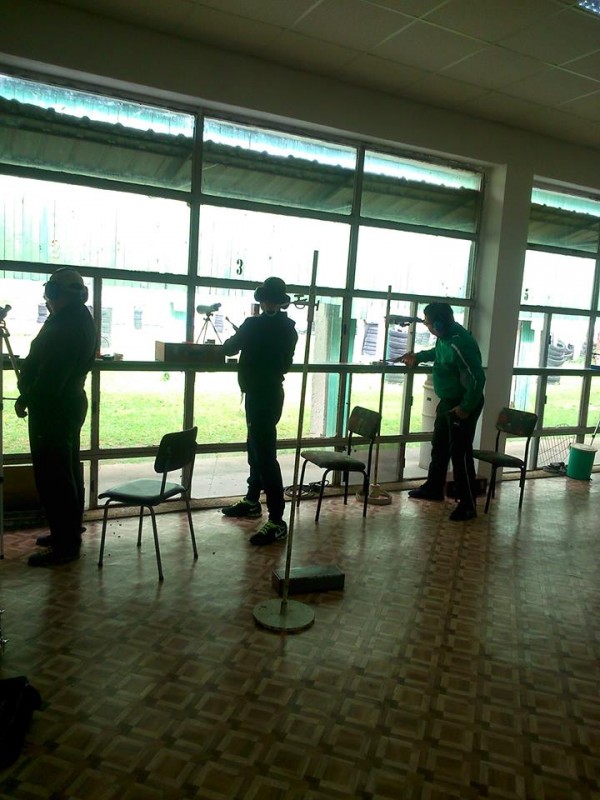 Дарина Петрова с медал от състезание по спортна стрелба в Стара Загора