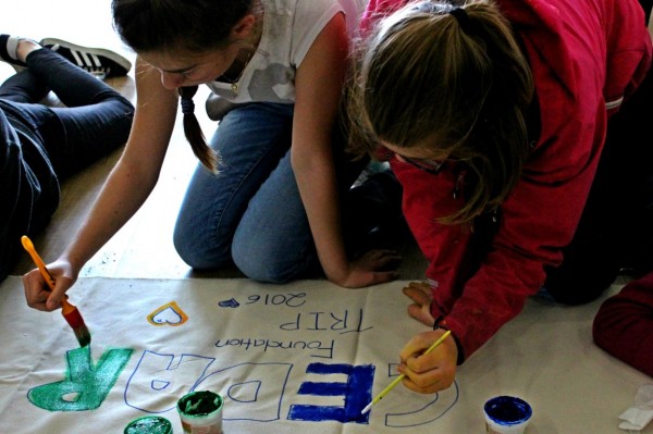 Доброволци от Швейцария подкрепиха децата и младежите от семейните къщи в Казанлък