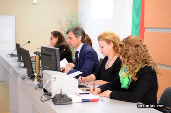 Съветниците вдигнаха наемите на общинските жилища