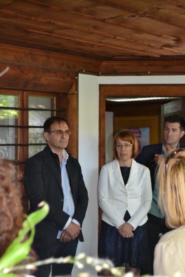 Неистовото желание на община Казанлък да има театър успя