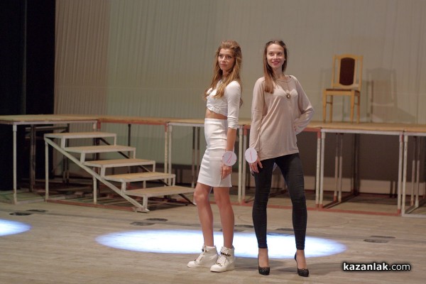 Видео и снимки от репетициите за конкурса “Царица Роза 2016“