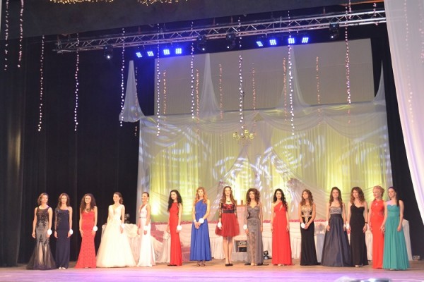 Йоанна Шишкова е Царица Роза 2016