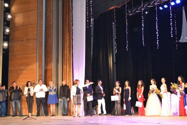 Йоанна Шишкова е Царица Роза 2016