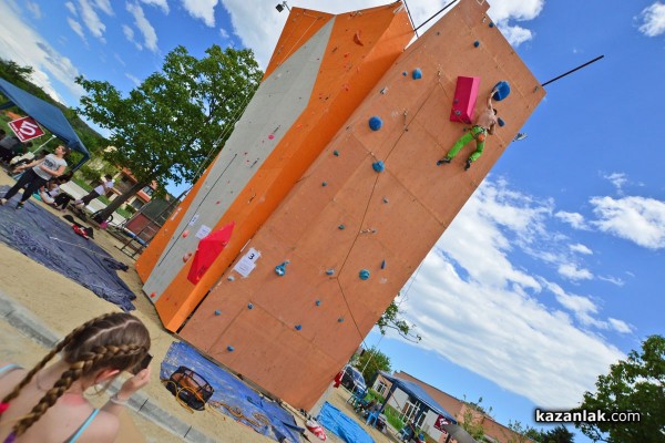 Стената до Младежкия дом прие Национално състезание по спортно катерене