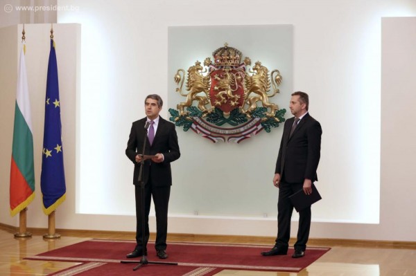 Казанлъчанинът проф. д-р Теньо Попминчев бе награден от Президента Росен Плевнелиев