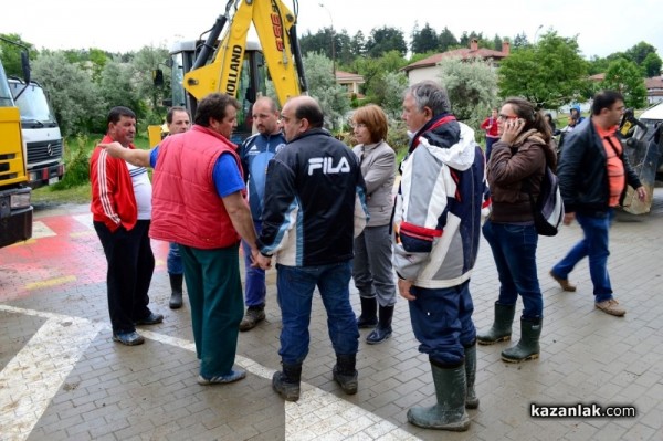 Възстановиха отнесената от реката част до Художествената гимназия