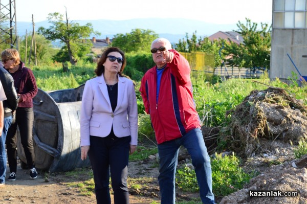 Министър Румяна Бъчварова посети Казанлък и Енина след водните бедствия/Видео/