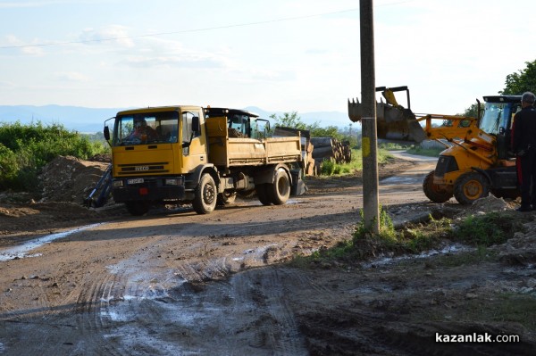 Министър Румяна Бъчварова посети Казанлък и Енина след водните бедствия/Видео/