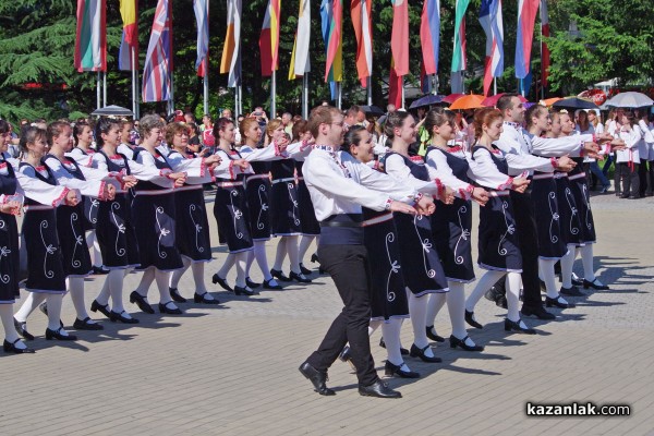 Тъпан бие, хоро се вие - 2016