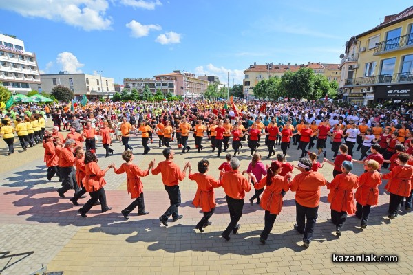 Тъпан бие, хоро се вие - 2016