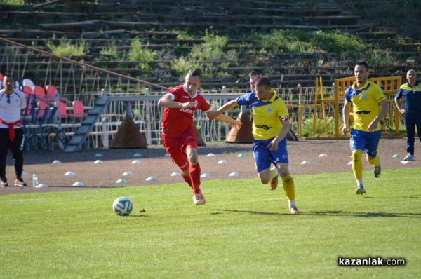 Футбол: Розова долина - Марица 