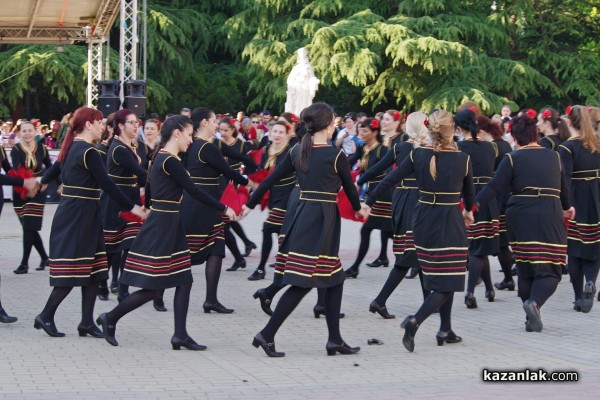 Тъпан бие, хоро се вие - 2016