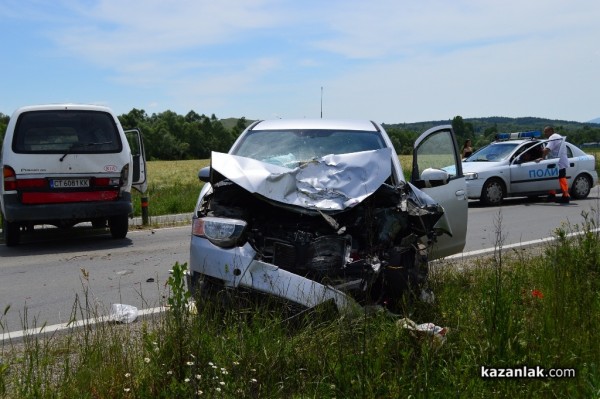 Катастрофа затвори пътя Казанлък – Енина