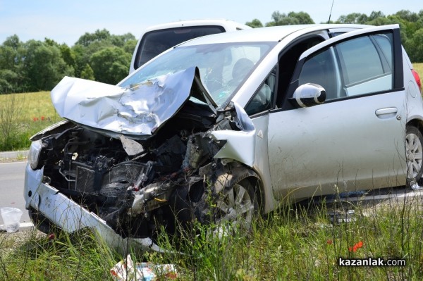 Катастрофа затвори пътя Казанлък – Енина