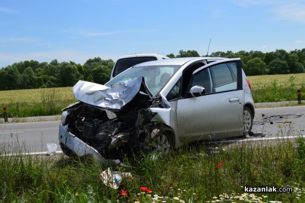 Катастрофа затвори пътя Казанлък – Енина