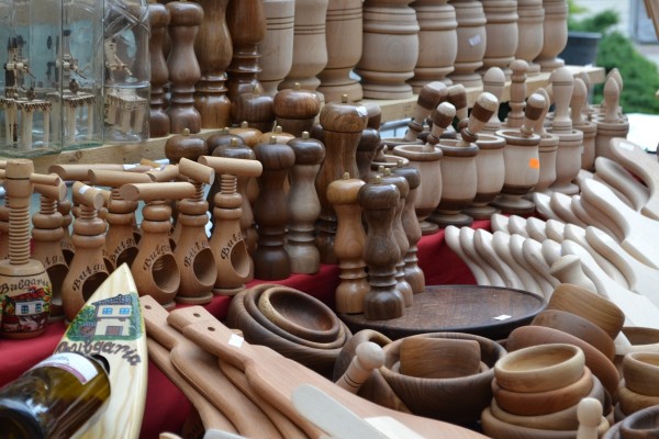 Кукери откриха Улица на занаятите 2016 в центъра на гр. Казанлък