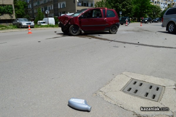 Сериозна катастрофа на Абаята по обед /видео/