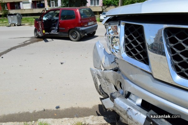 Сериозна катастрофа на Абаята по обед /видео/