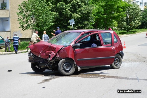 Сериозна катастрофа на Абаята по обед /видео/