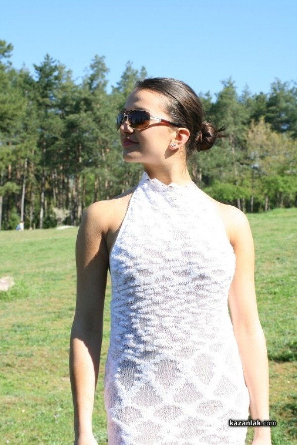 Леля и царица - висшата френска мода с казанлъшки корен