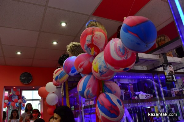 Деца от Казанлък получиха награди “Добро сърце“ от омбудсмана Мая Манолова