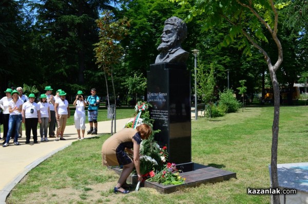 За първи път почетохме Деня на Ботев пред паметника на революционера в Розариума /видео/