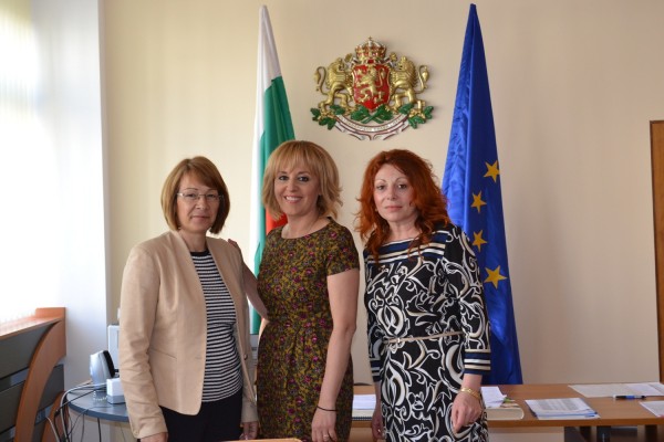 Омбудсманът и Кметът поздравиха казанлъшките деца за 1 юни