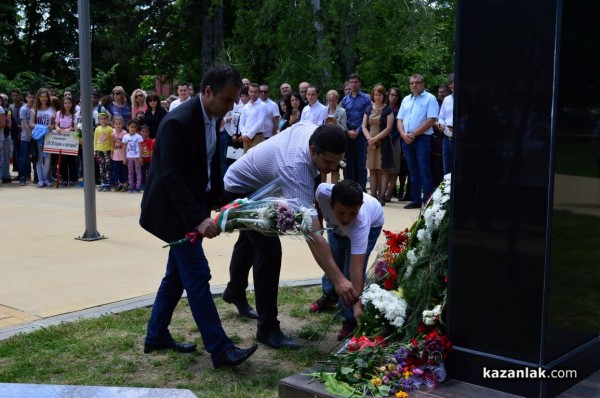 За първи път почетохме Деня на Ботев пред паметника на революционера в Розариума /видео/