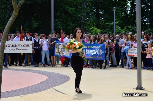 За първи път почетохме Деня на Ботев пред паметника на революционера в Розариума /видео/