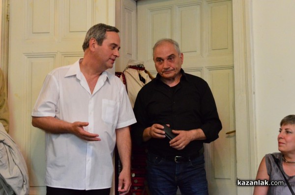 Внукът на Иван Милев се срещна с казанлъчани в Стоян Стайновата къща