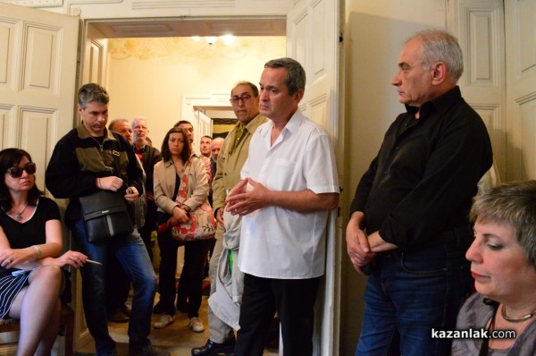 Внукът на Иван Милев се срещна с казанлъчани в Стоян Стайновата къща