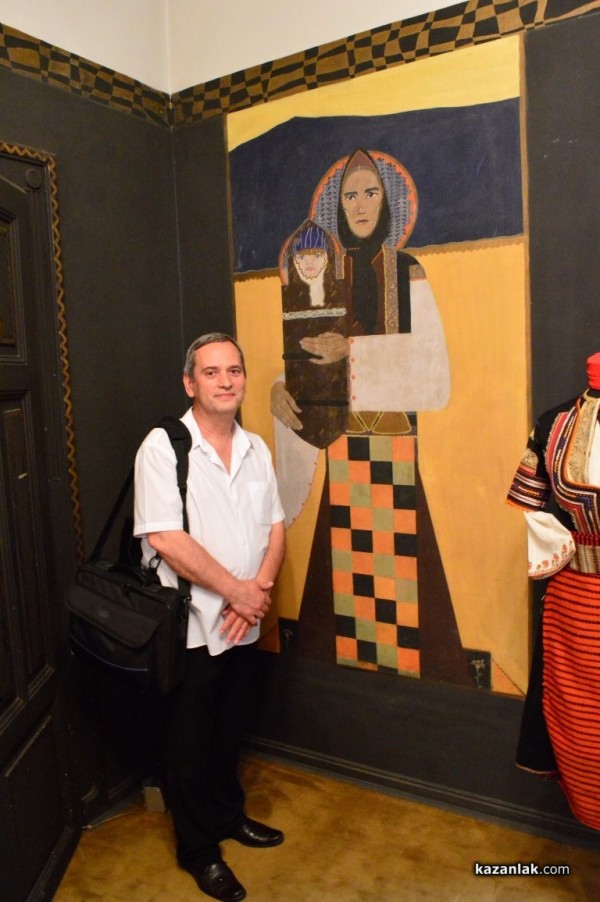 Внукът на Иван Милев се срещна с казанлъчани в Стоян Стайновата къща