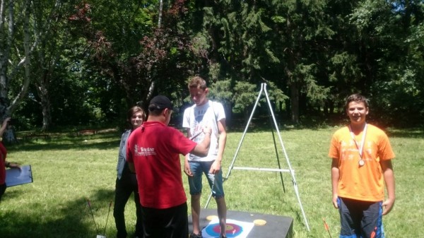 В Казанлък се проведе първото Общинско ученическо първенство по стрелба с лък