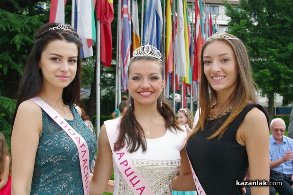 На Празника на Казанлък награди за участвалите в борбата с водната стихия /видео/