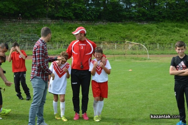 Децата на „Розова долина“ загубиха от „Литекс“ в драматичен финал за купа „Роза“