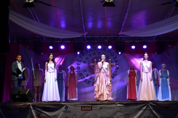 Кметът короняса Царица Роза 2016