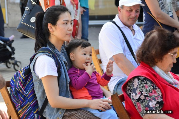 На площад „Севтополис“ започна Националният фолклорен конкурс „Димитър Гайдаров“