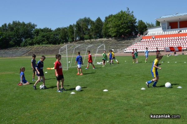 “Лудогорец“ хареса деца от школата на “Розова долина“