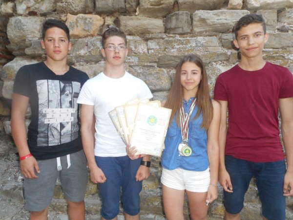 30 награди от 3 конкурса за пианистите на Елена Юлиянова