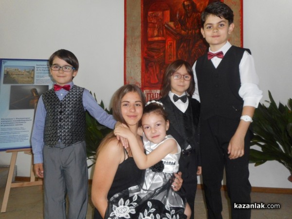 30 награди от 3 конкурса за пианистите на Елена Юлиянова