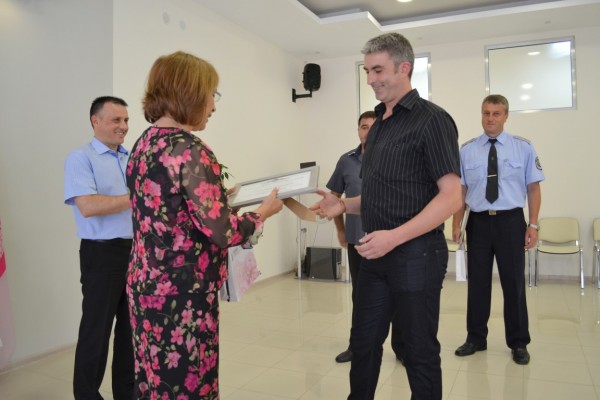 Кметът на Общината награди служители от МВР