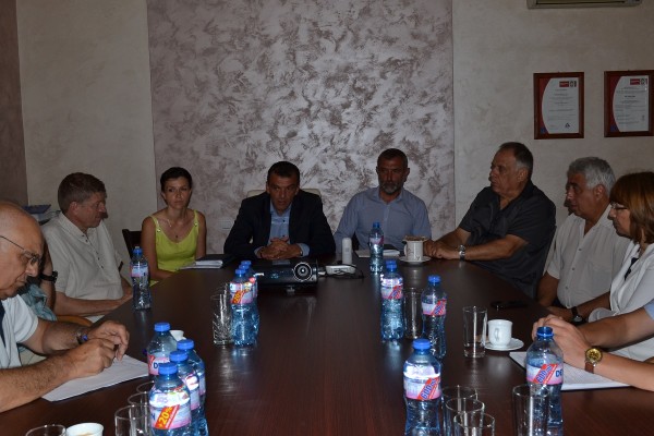 Акредитационна комисия с председател проф.Минчев заседава два дни в Казанлък