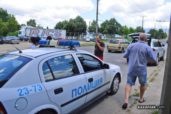 ТИР скъса кабелите на тролейбусната мрежа /видео/