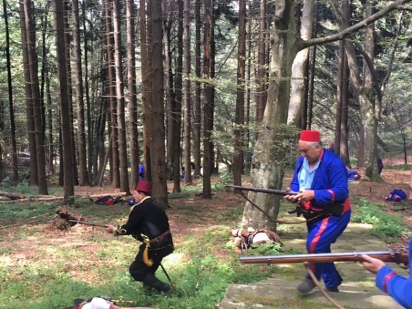 Стотици родолюбци се събраха под връх Бузлуджа, за да почетат паметта на Хаджи Димитър