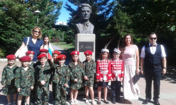 Казанлъчани заедно отбелязаха 179 години от рождението на  Васил Левски