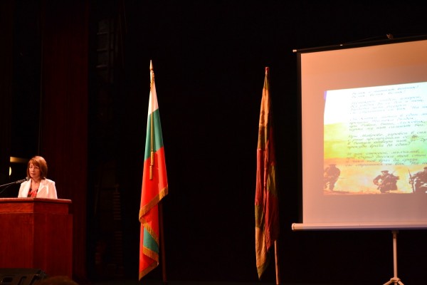 Силна подкрепа за идеята на Казанлък за паметник на химна „Велик е нашият войник“