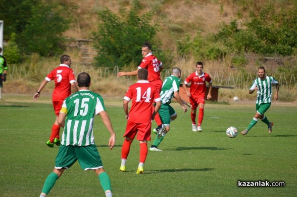 „Розова долина“ загря за старта на първенството с 8 гола срещу „Трявна“