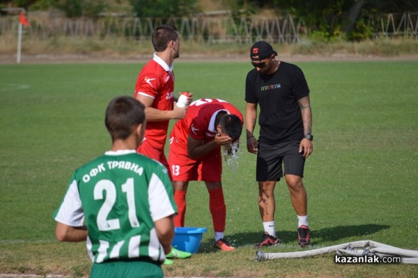 „Розова долина“ загря за старта на първенството с 8 гола срещу „Трявна“