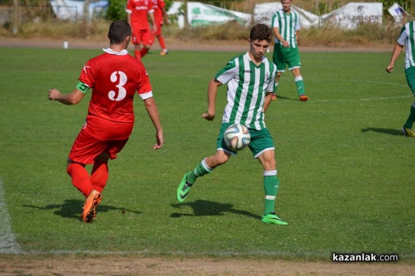 „Розова долина“ загря за старта на първенството с 8 гола срещу „Трявна“