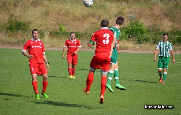 „Розова долина“ загря за старта на първенството с 8 гола срещу „Трявна“